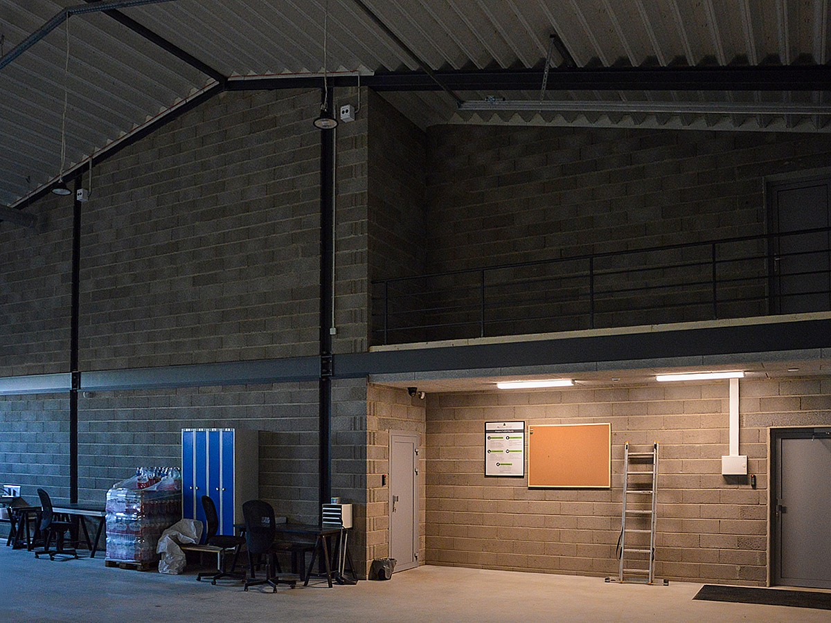 Kravas mašīnu serviss ar ofisu - Riga